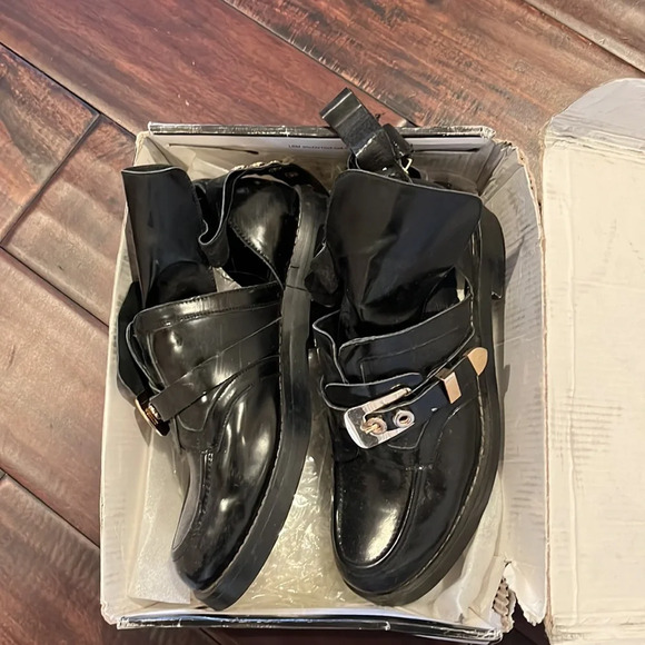 Jessica Buurman Black Shoes with Gold buckles Size 37 - Picture 1 of 7